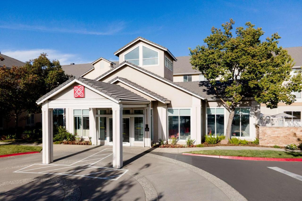 Hilton Garden Inn Roseville Ngoại thất bức ảnh