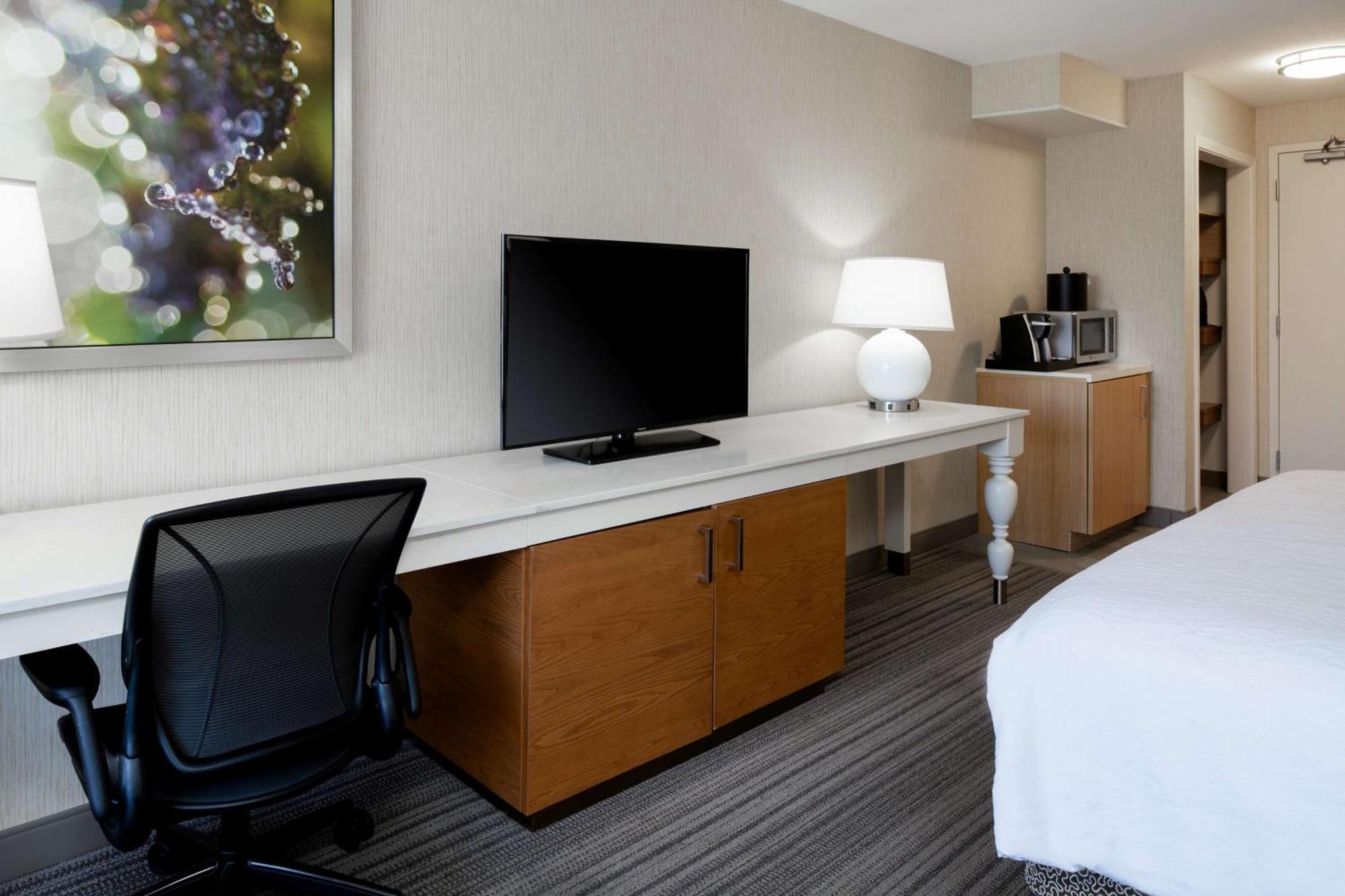 Hilton Garden Inn Roseville Ngoại thất bức ảnh
