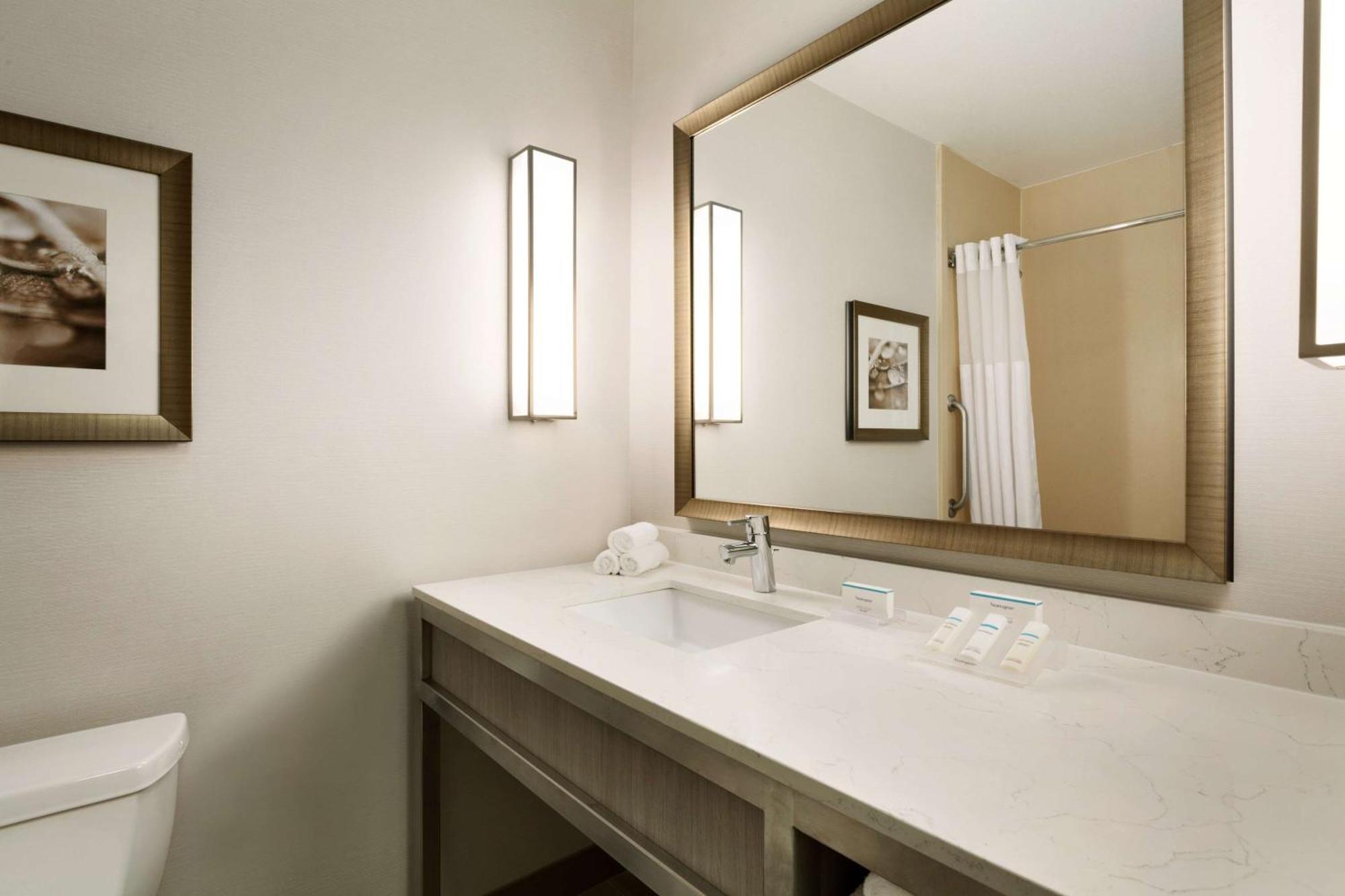 Hilton Garden Inn Roseville Ngoại thất bức ảnh