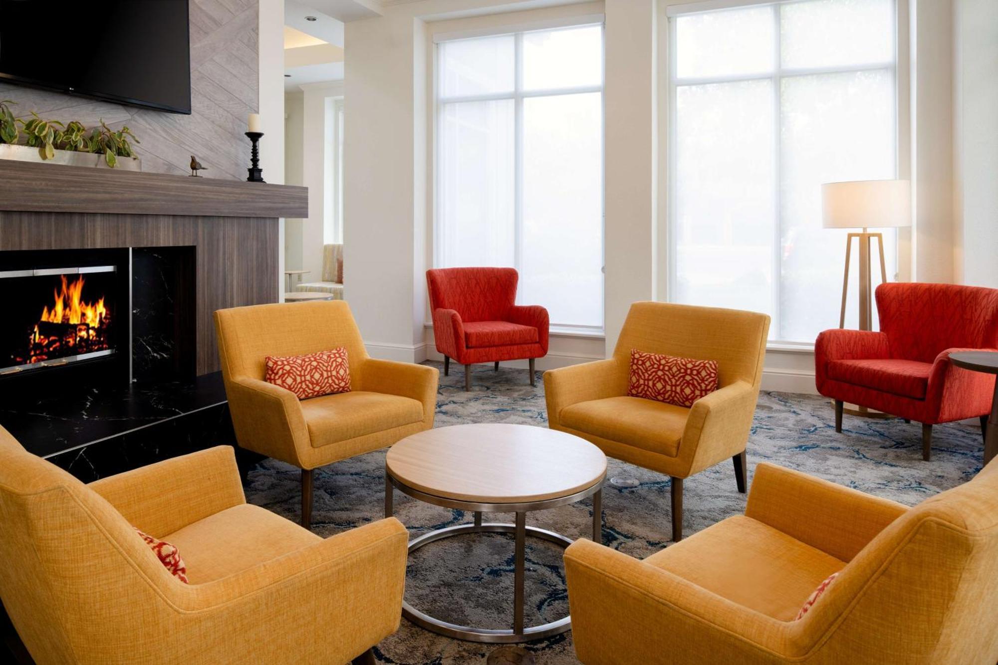 Hilton Garden Inn Roseville Ngoại thất bức ảnh