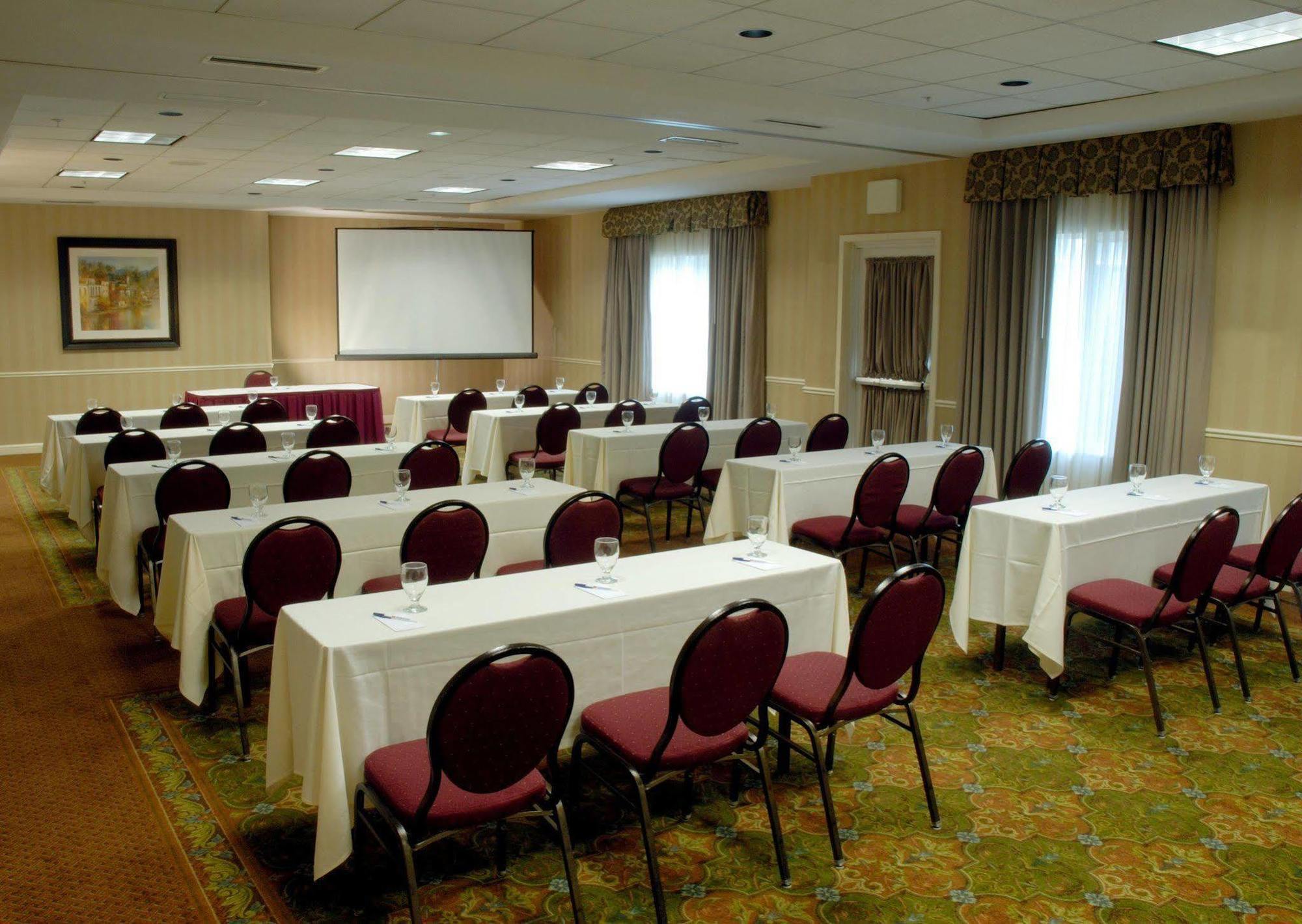 Hilton Garden Inn Roseville Ngoại thất bức ảnh